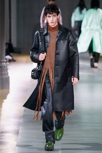 Look 36